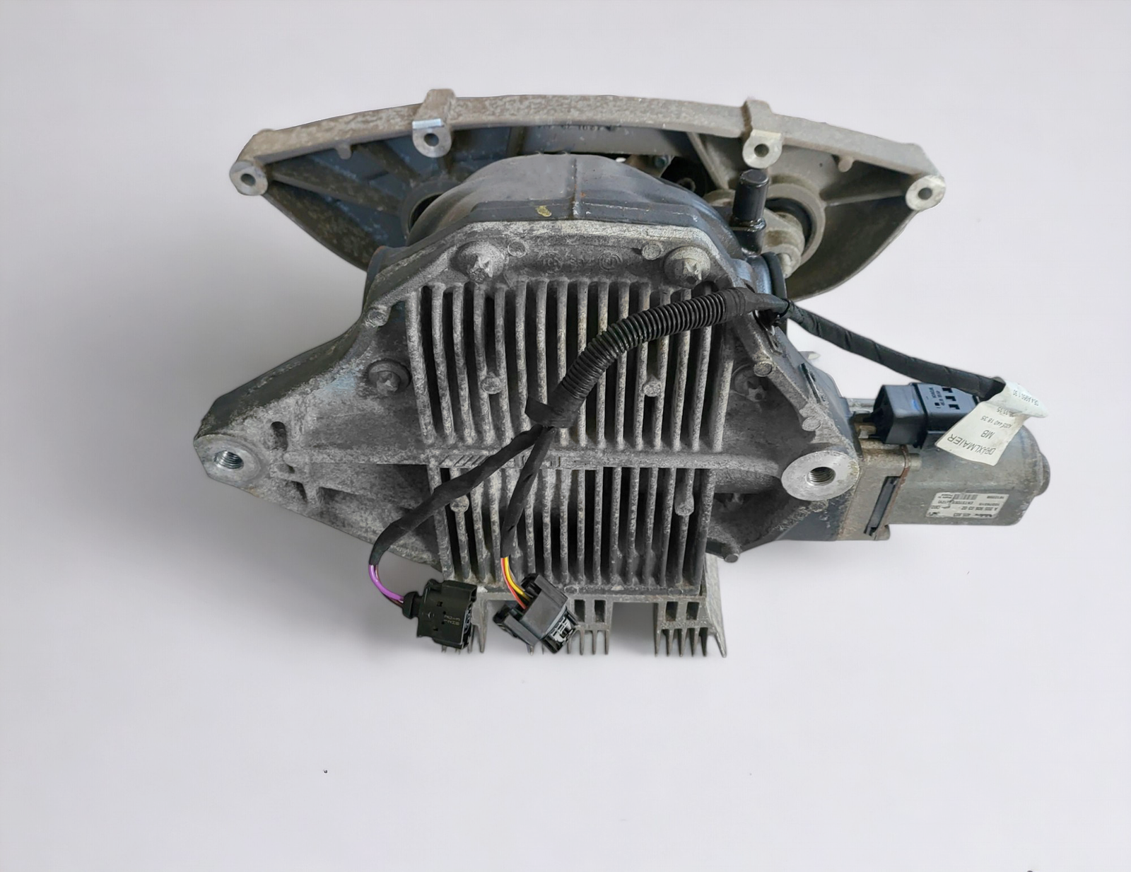 Pont arrière reconditionné Mercedes-AMG E 63 S 4MATIC+ W213 / S213 — vue 3