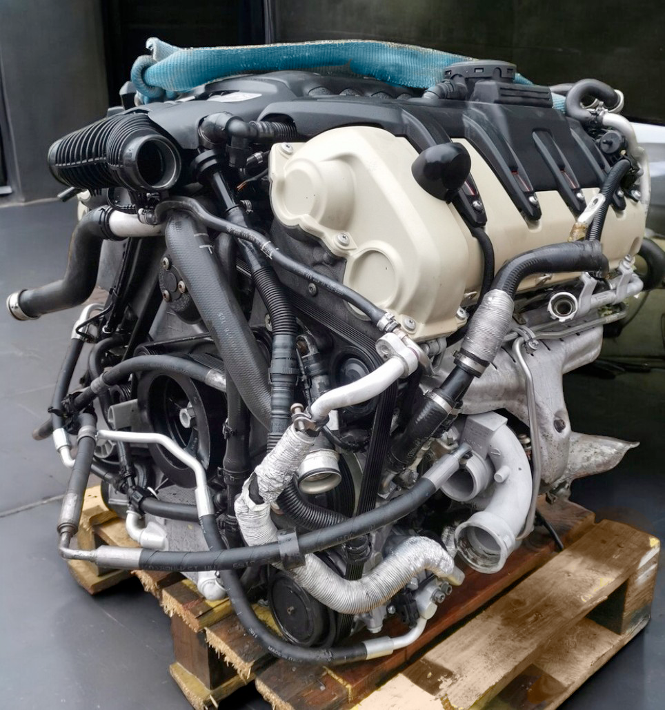 Moteur complet reconditionné Porsche Panamera 970 Turbo / Turbo S 4.8 V8 — vue 3